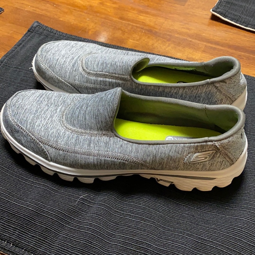 Like New Sketcher Go Walks